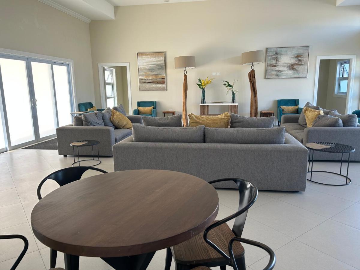 Seamist Villa @Oceanpointe Lucea Comfy 2Br W/Pool Gym & Parking ภายนอก รูปภาพ