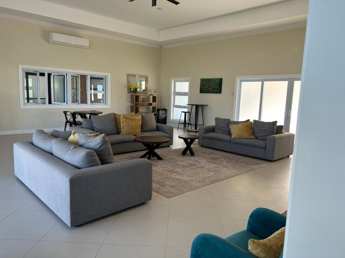 Seamist Villa @Oceanpointe Lucea Comfy 2Br W/Pool Gym & Parking ภายนอก รูปภาพ