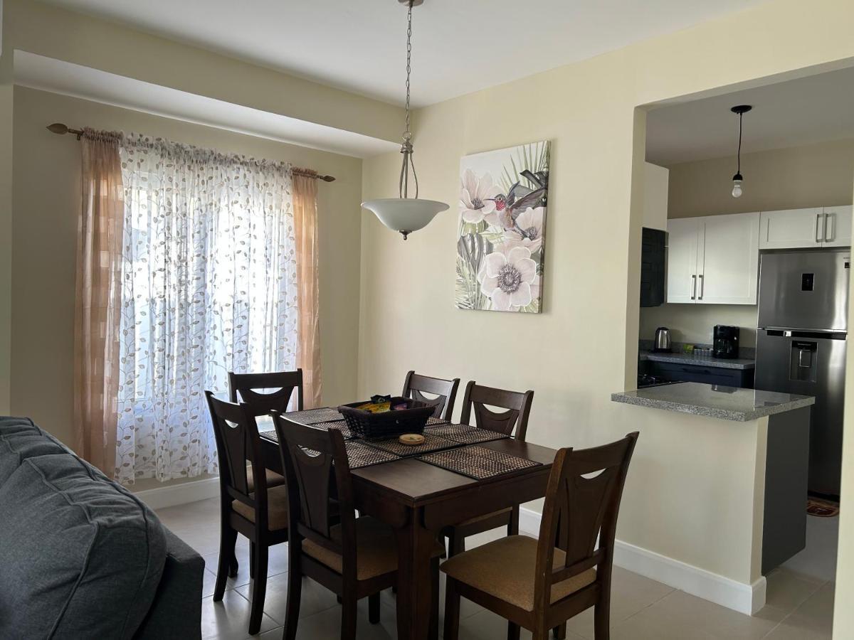 Seamist Villa @Oceanpointe Lucea Comfy 2Br W/Pool Gym & Parking ภายนอก รูปภาพ